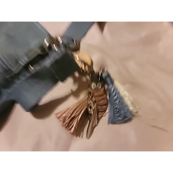 Sakroots Grey Floral Eco Textile Crossbody Handbag Small 11"wx9'h NEW - Picture 3 of 4